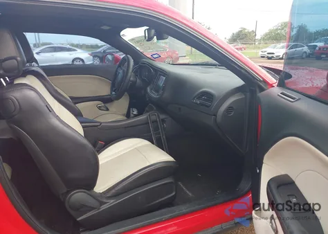 2015 Dodge Challenger Sxt Plus z USA, uszkodzony, nr VIN 2C3CDZBG6FH704521